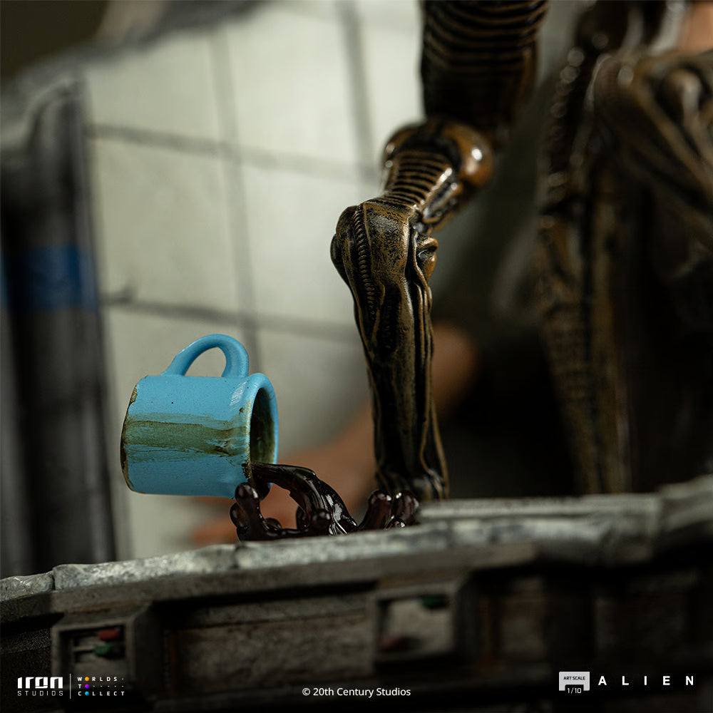 Alien 3: Ellen Ripley & Dog Alien – Iron Studios (1/10 Scale Statue)