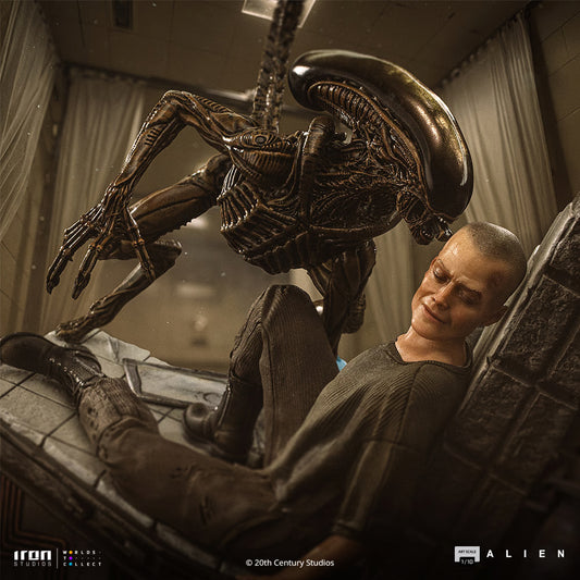 Alien 3: Ellen Ripley & Dog Alien – Iron Studios (1/10 Scale Statue)