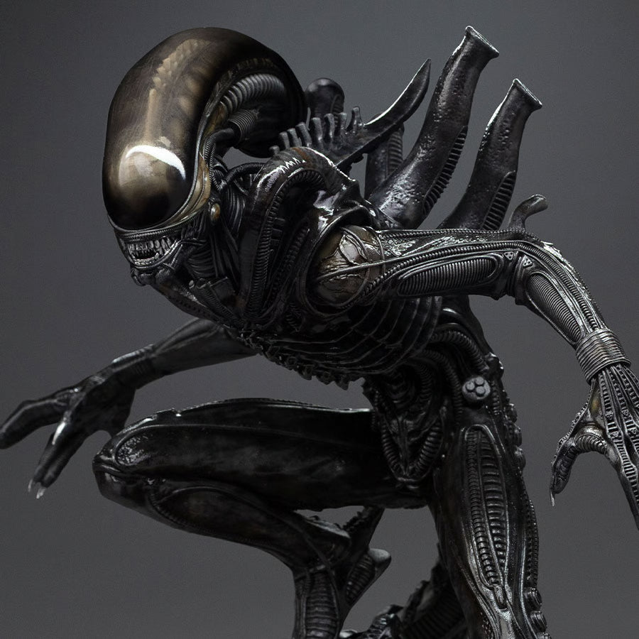 Alien Big Chap 1/10 Scale Statue by Iron Studios (Pre-Order)